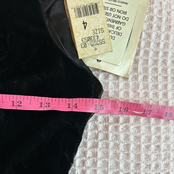 SOLD ****Vintage deadstock old Hollywood glam black velvet gothicglam long - Picture 10 of 16